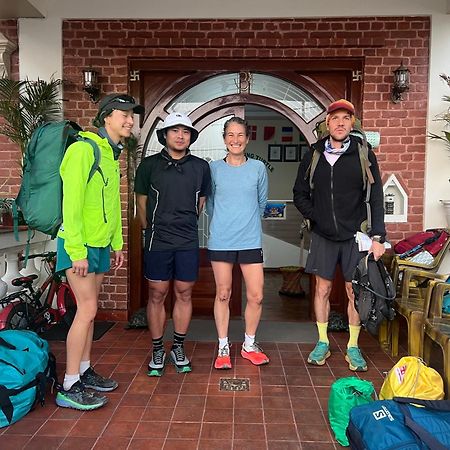 The Sparkling Turtle Backpackers Hostel Катманду Экстерьер фото